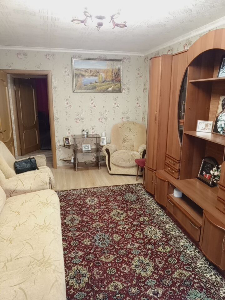 Продажа 3-комнатной квартиры, Новомосковск, Парковая ул,  8/2