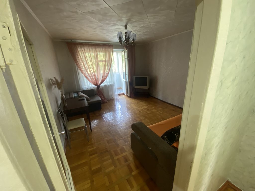 Продажа 2-комнатной квартиры, Ессентуки, Вокзальная ул,  27а