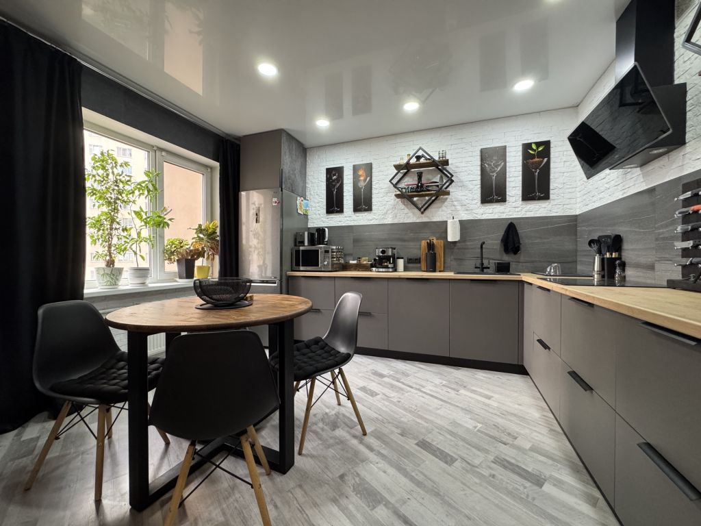 Продажа 3-комнатной квартиры, Саратов, Лунная ул,  30А