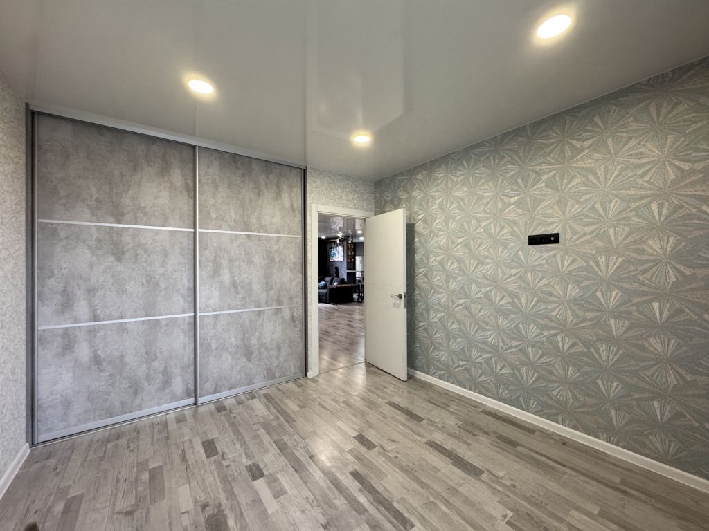 Продажа 3-комнатной квартиры, Саратов, Лунная ул,  30А