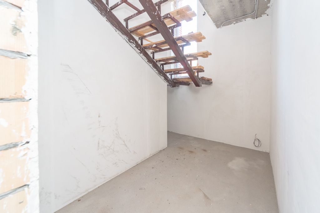 Продажа дома, 250м <sup>2</sup>, 5 сот., Алешково, Хвойная