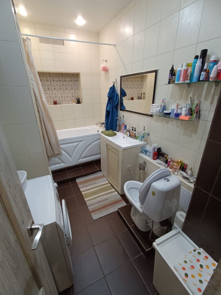 Продажа 2-комнатной квартиры, Тверь, Левитана ул,  52