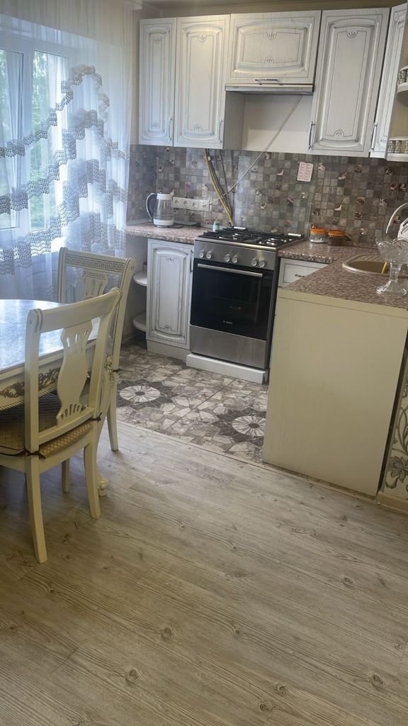 Продажа 2-комнатной квартиры, Каменка, Ворошилова,  4