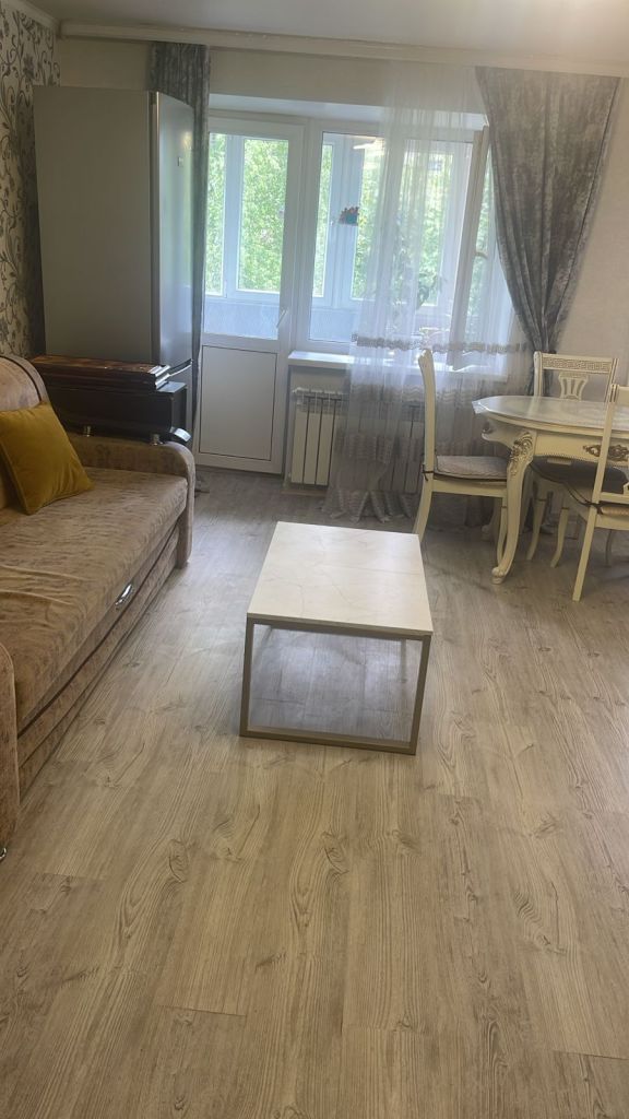 Продажа 2-комнатной квартиры, Каменка, Ворошилова,  4