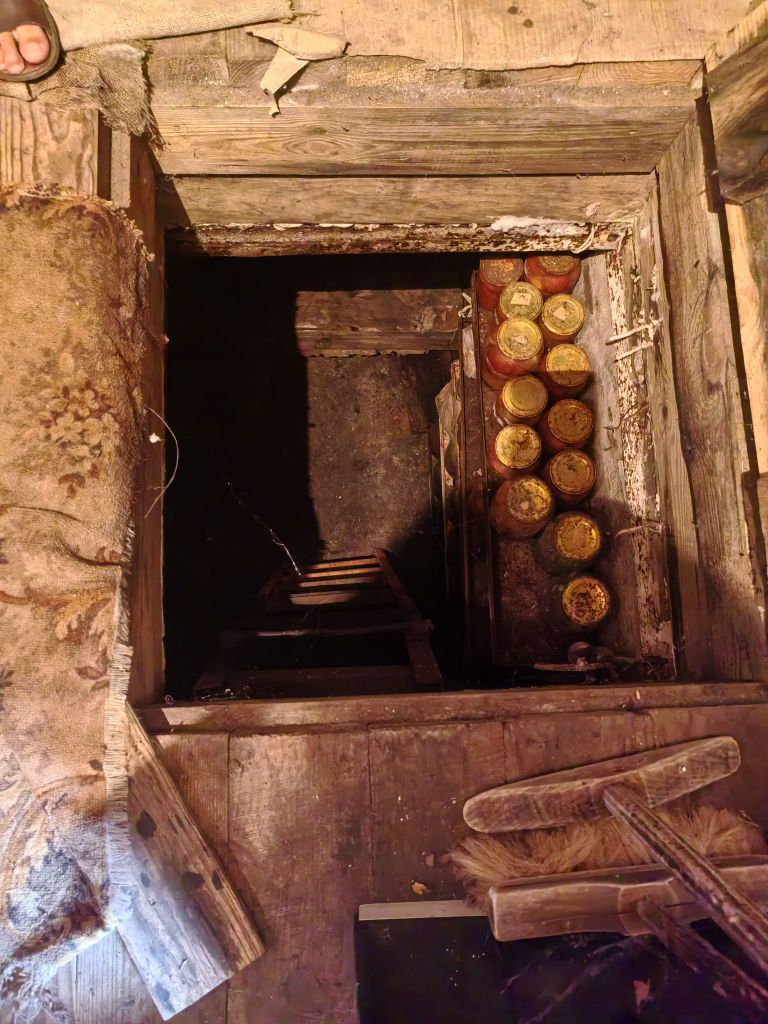 Продажа 3-комнатной квартиры, Родники, Центральная,  28