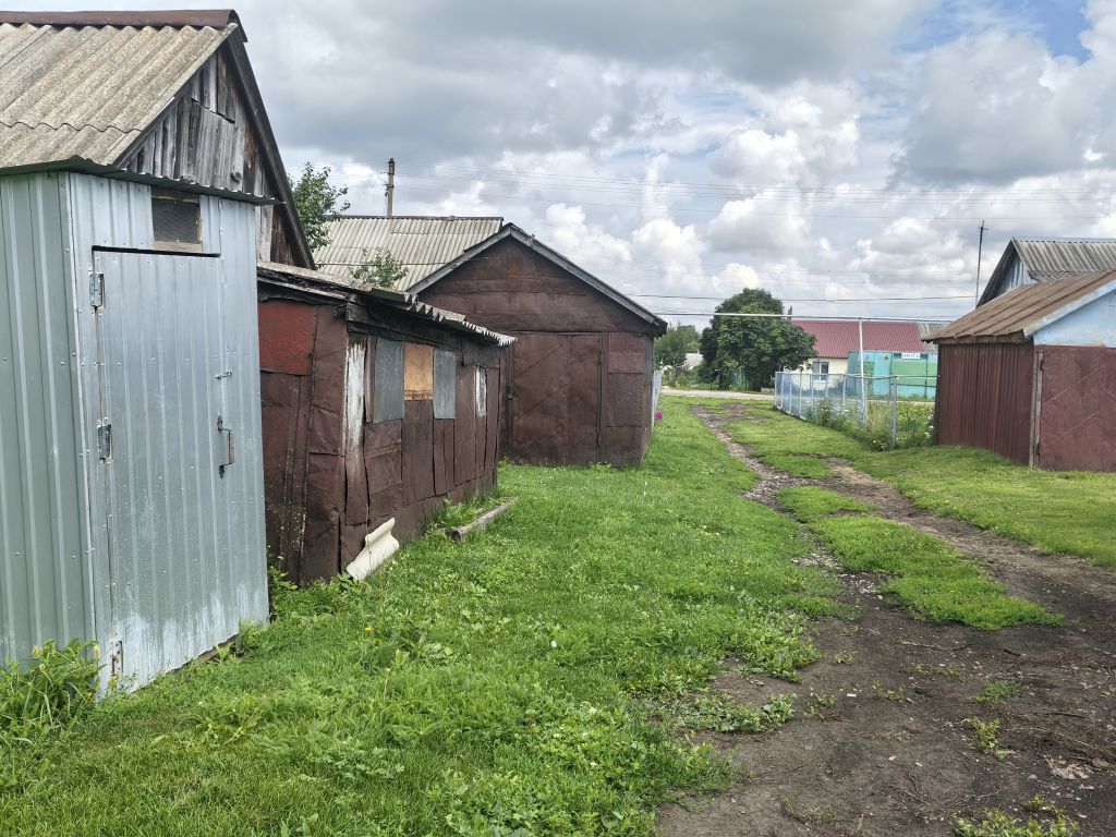 Продажа 3-комнатной квартиры, Родники, Центральная,  28