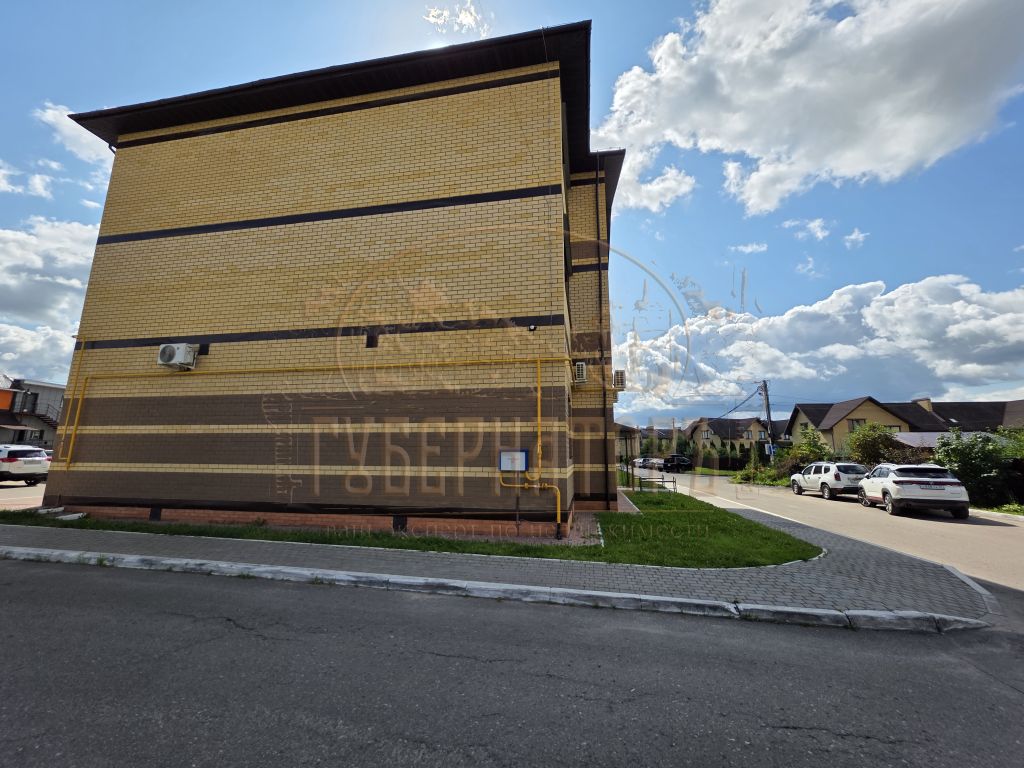 Продажа 3-комнатной квартиры, Брусилово, Сиреневая,  1