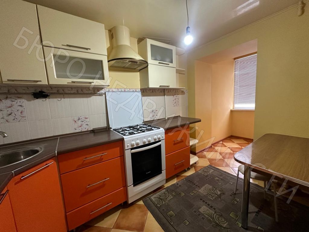 Продажа 2-комнатной квартиры, Балашов, Ленина ул,  38