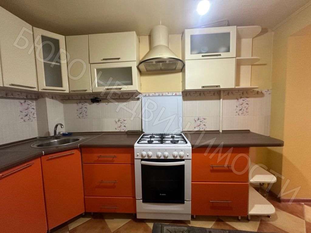 Продажа 2-комнатной квартиры, Балашов, Ленина ул,  38