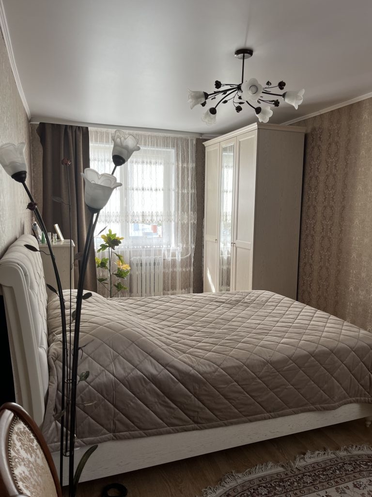 Продажа 4-комнатной квартиры, Энгельс, Ленина ул,  17