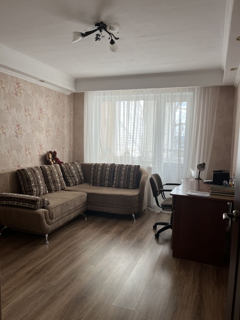 Продажа 4-комнатной квартиры, Энгельс, Ленина ул,  17