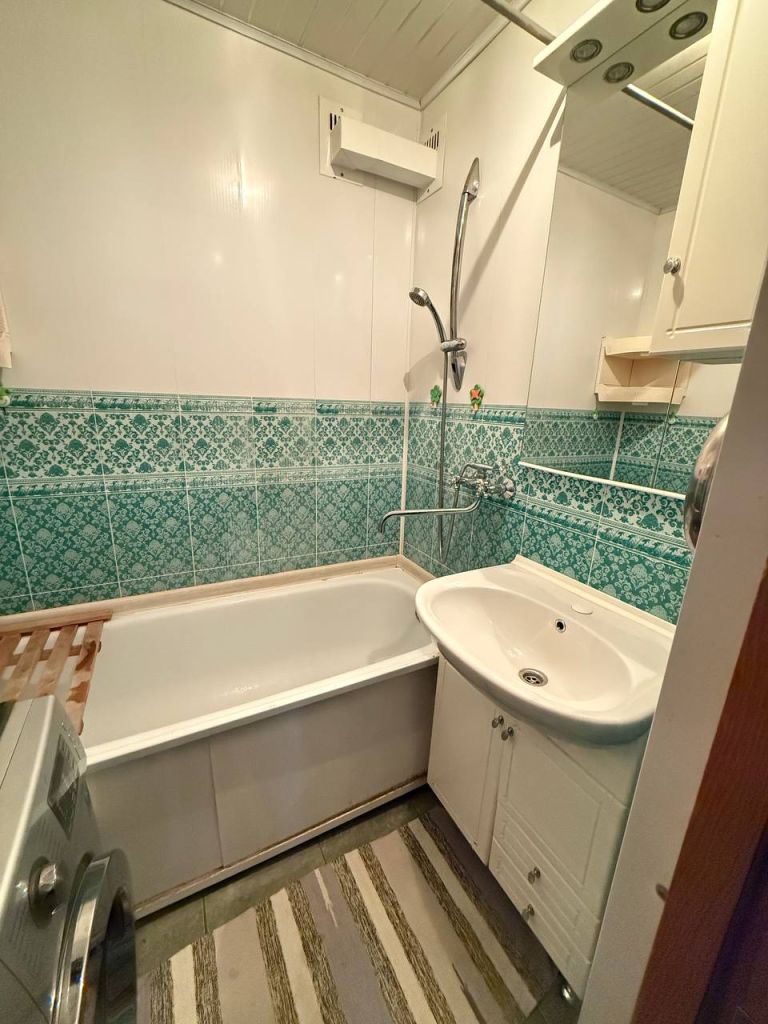 Продажа 4-комнатной квартиры, Кострома, Смирнова Юрия ул,  47