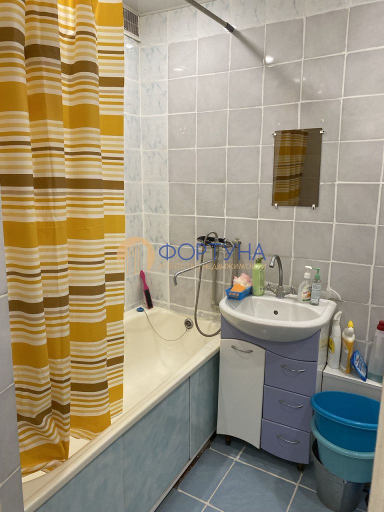 Продажа 2-комнатной квартиры, Белгород, Горького ул,  69