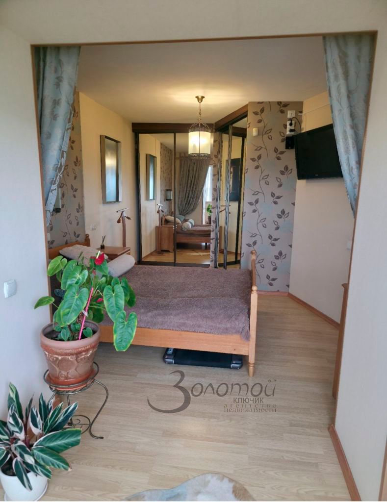 Продажа 4-комнатной квартиры, Дзержинск, Ситнова ул,  8б