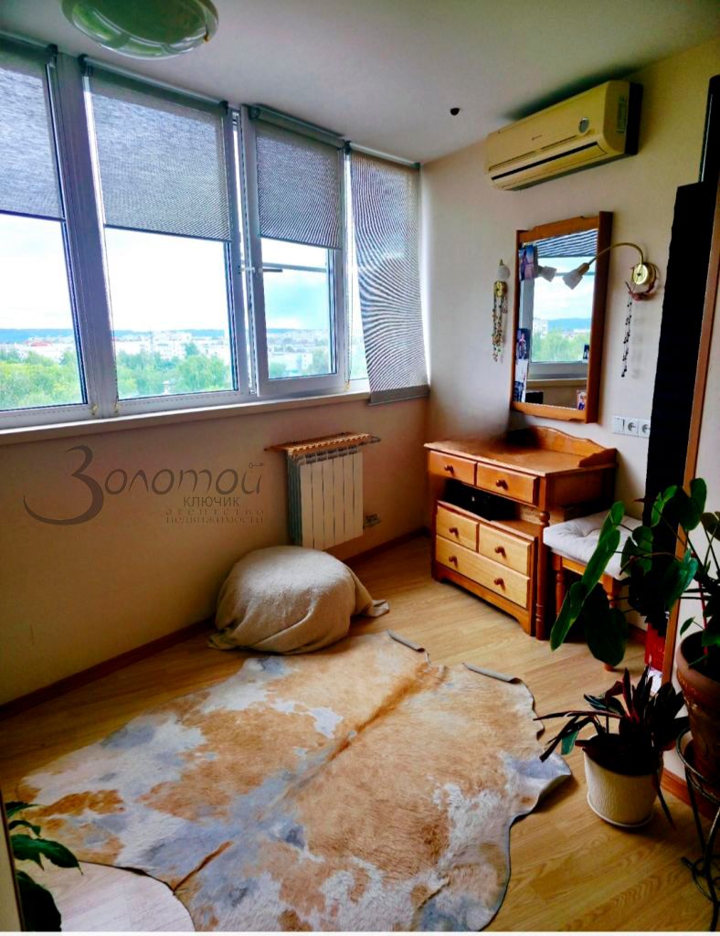 Продажа 4-комнатной квартиры, Дзержинск, Ситнова ул,  8б