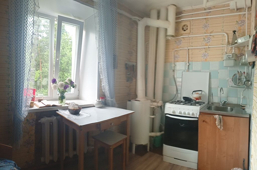 Продажа 1-комнатной квартиры, Сосновый,  15