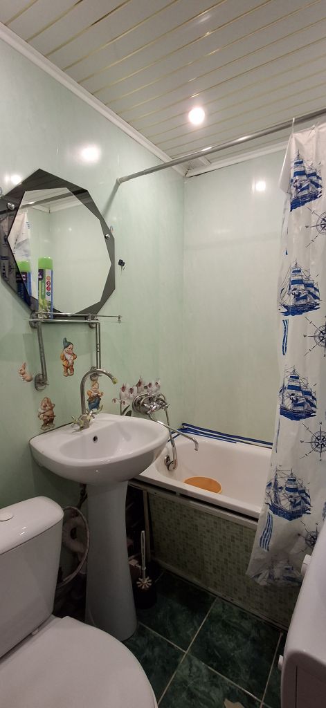 Продажа 2-комнатной квартиры, Новомосковск, Чапаева ул,  12