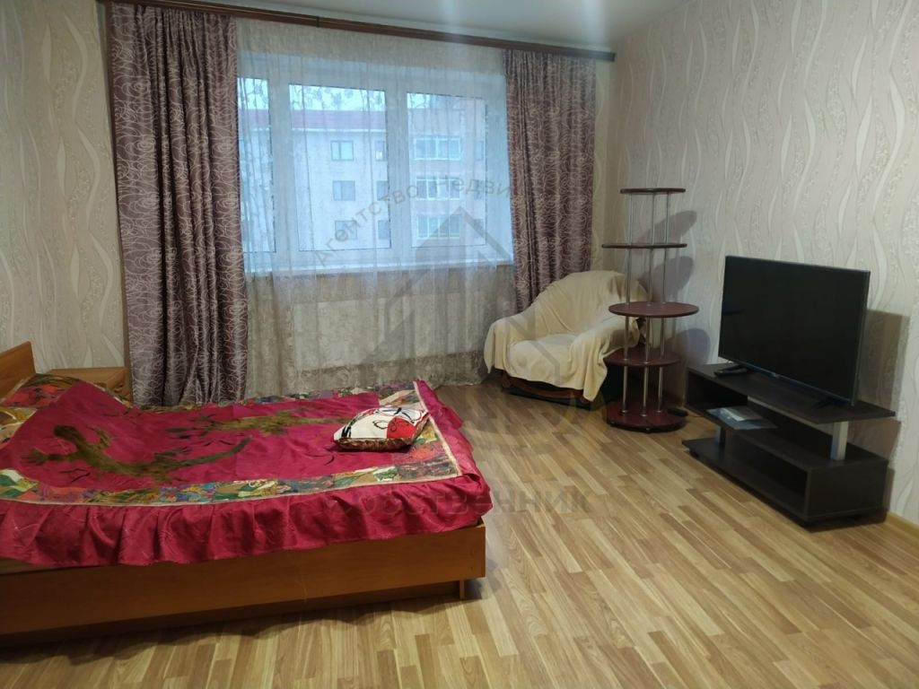 Аренда 1-комнатной квартиры, Старый Оскол, Степной мкр,  29