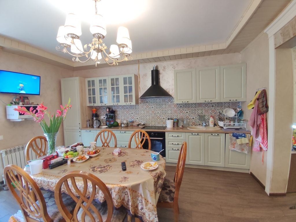 Продажа дома, 210м <sup>2</sup>, 15 сот., Новинки, Взгорье сад