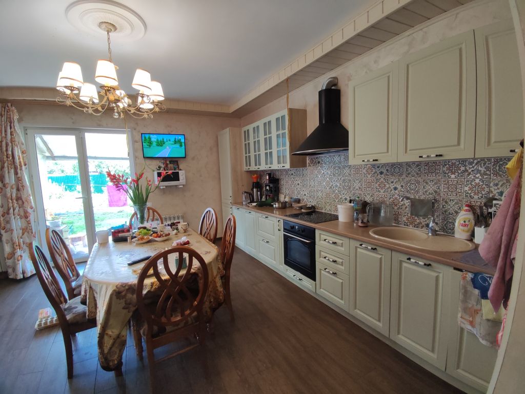 Продажа дома, 210м <sup>2</sup>, 15 сот., Новинки, Взгорье сад