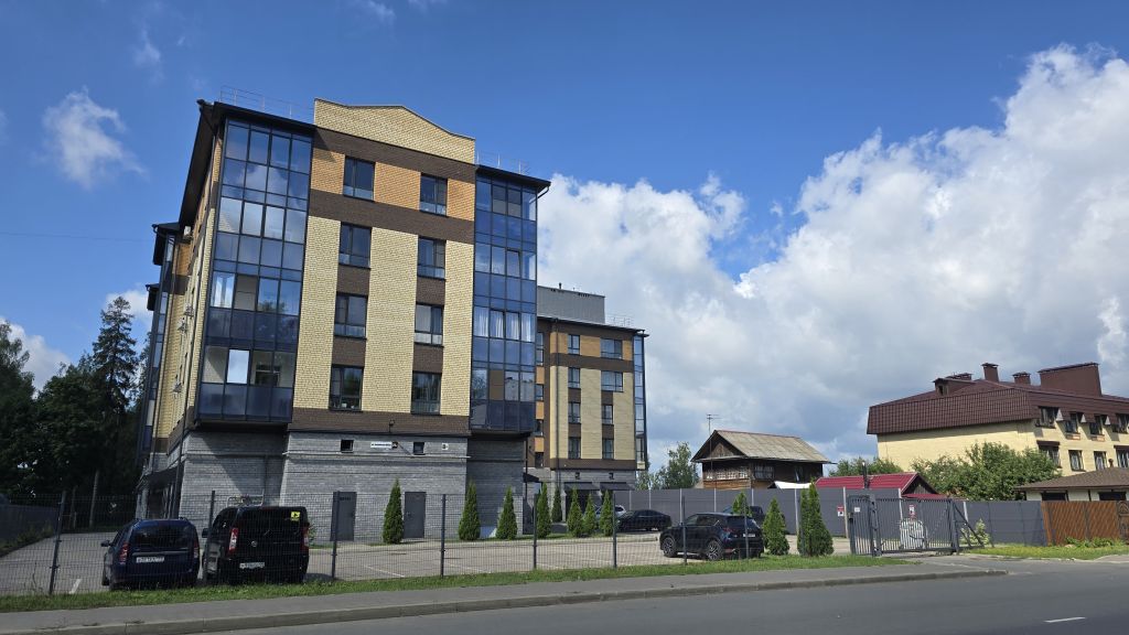 Продажа 3-комнатной квартиры, Кострома, Беленогова Юрия ул,  23Б