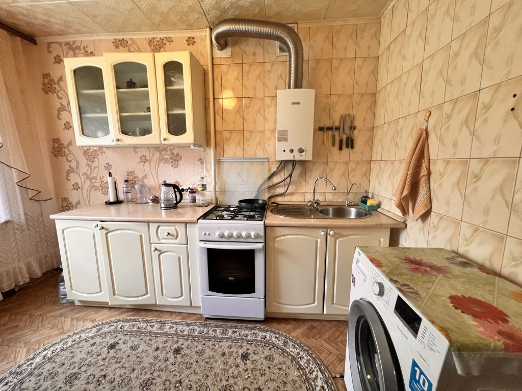 Продажа 3-комнатной квартиры, Новомосковск, Парковая ул,  16