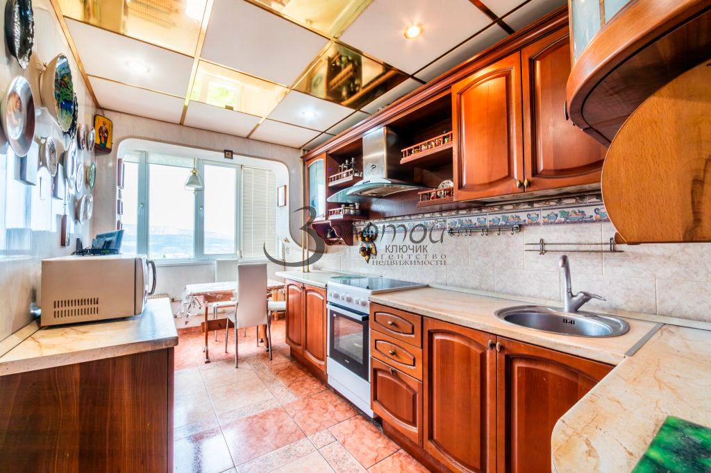 Продажа 3-комнатной квартиры, Кисловодск, Островского ул,  17