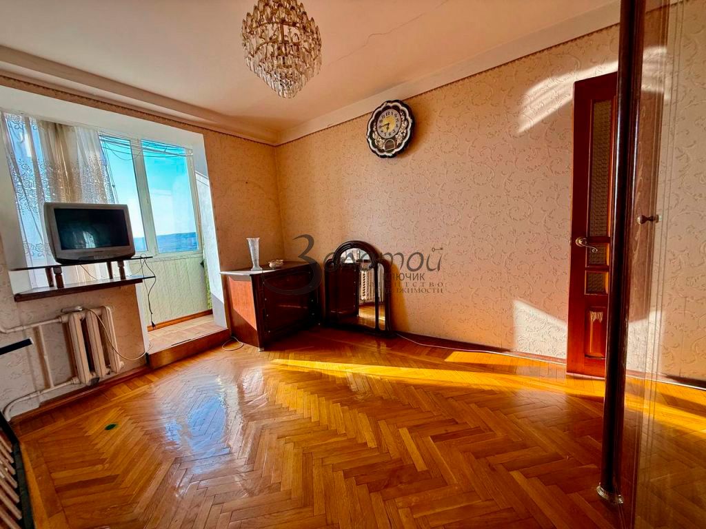 Продажа 3-комнатной квартиры, Кисловодск, Островского ул,  17