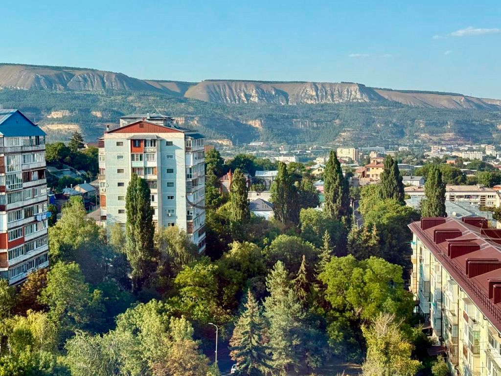 Продажа 3-комнатной квартиры, Кисловодск, Островского ул,  17