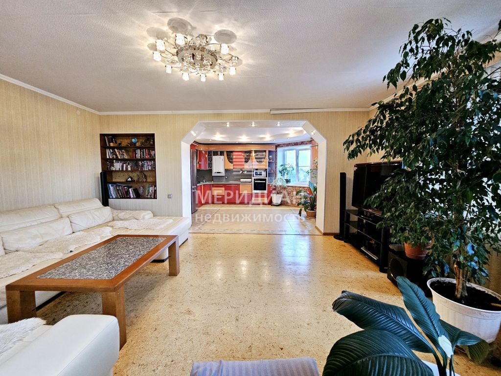 Продажа 3-комнатной квартиры, Бор, Ленина ул,  161к2