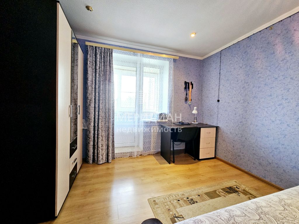 Продажа 3-комнатной квартиры, Бор, Ленина ул,  161к2