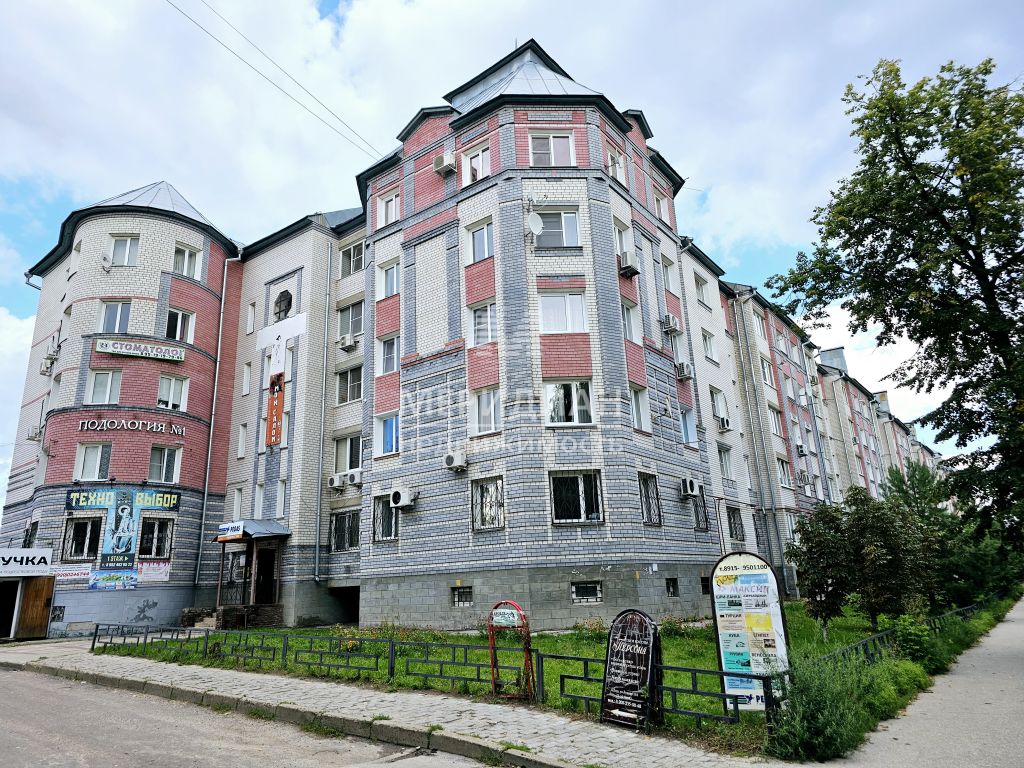 Продажа 3-комнатной квартиры, Бор, Ленина ул,  161к2