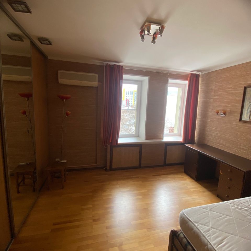 Продажа 4-комнатной квартиры, Нижний Новгород, Воровского ул,  13