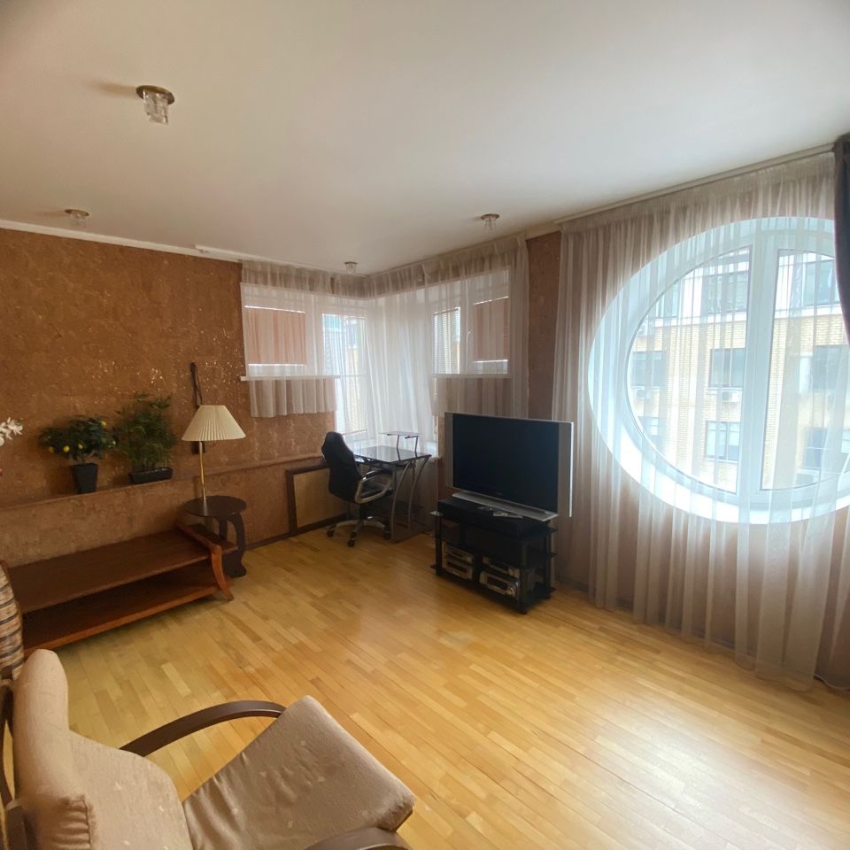 Продажа 4-комнатной квартиры, Нижний Новгород, Воровского ул,  13