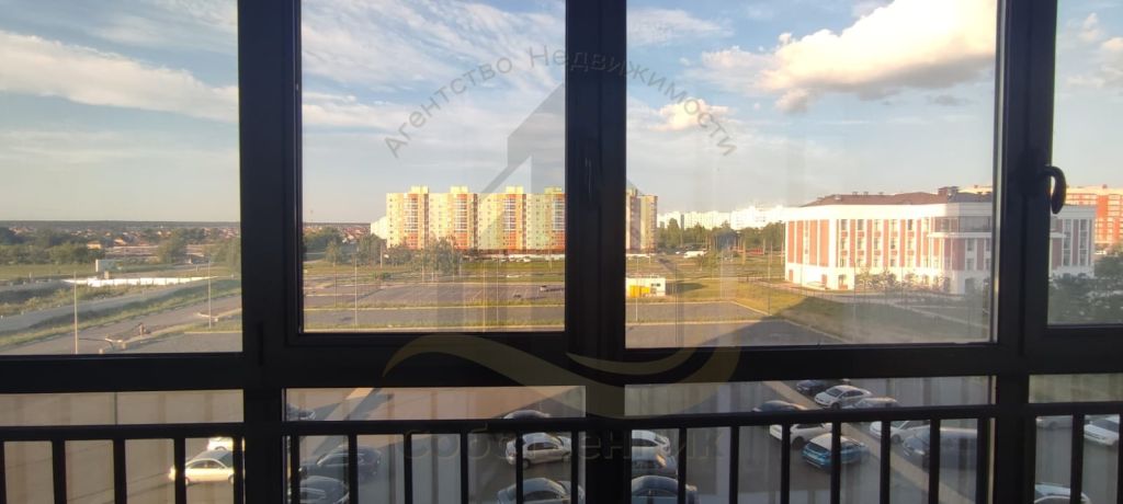 Аренда 1-комнатной квартиры, Старый Оскол, Угарова пр-кт,  1