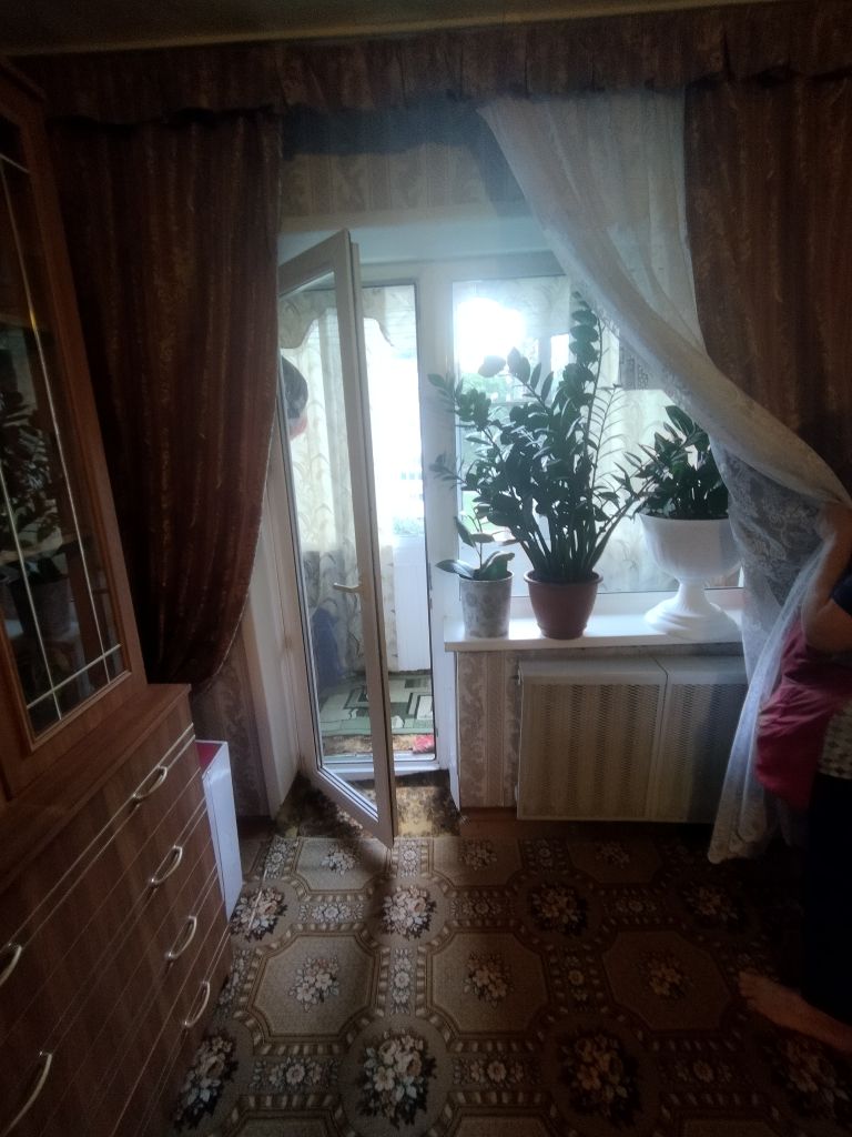 Продажа 4-комнатной квартиры, Новомосковск, Генерала Белова ул,  3а