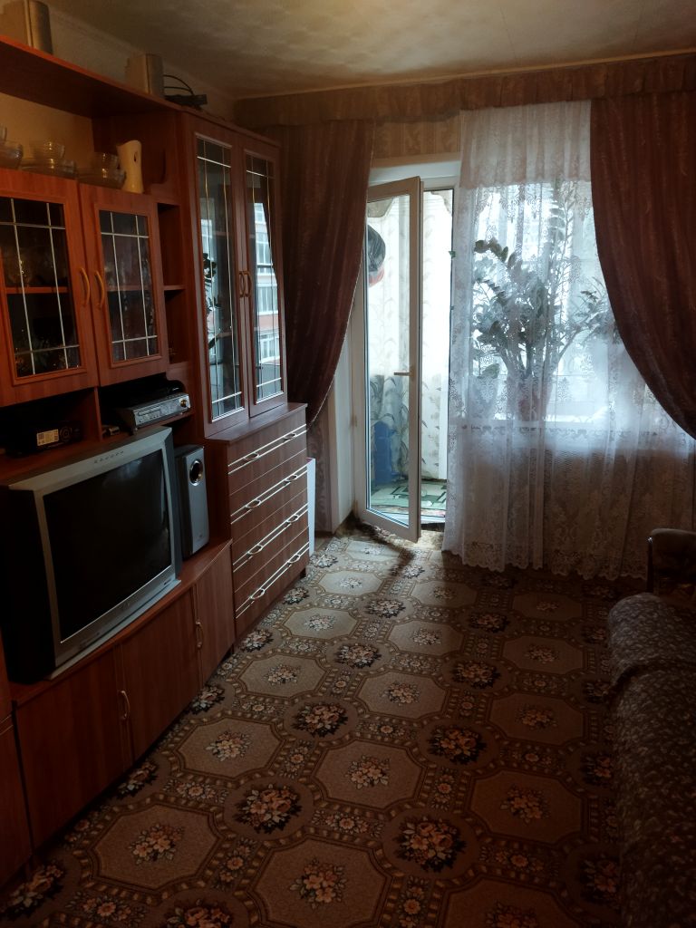 Продажа 4-комнатной квартиры, Новомосковск, Генерала Белова ул,  3а