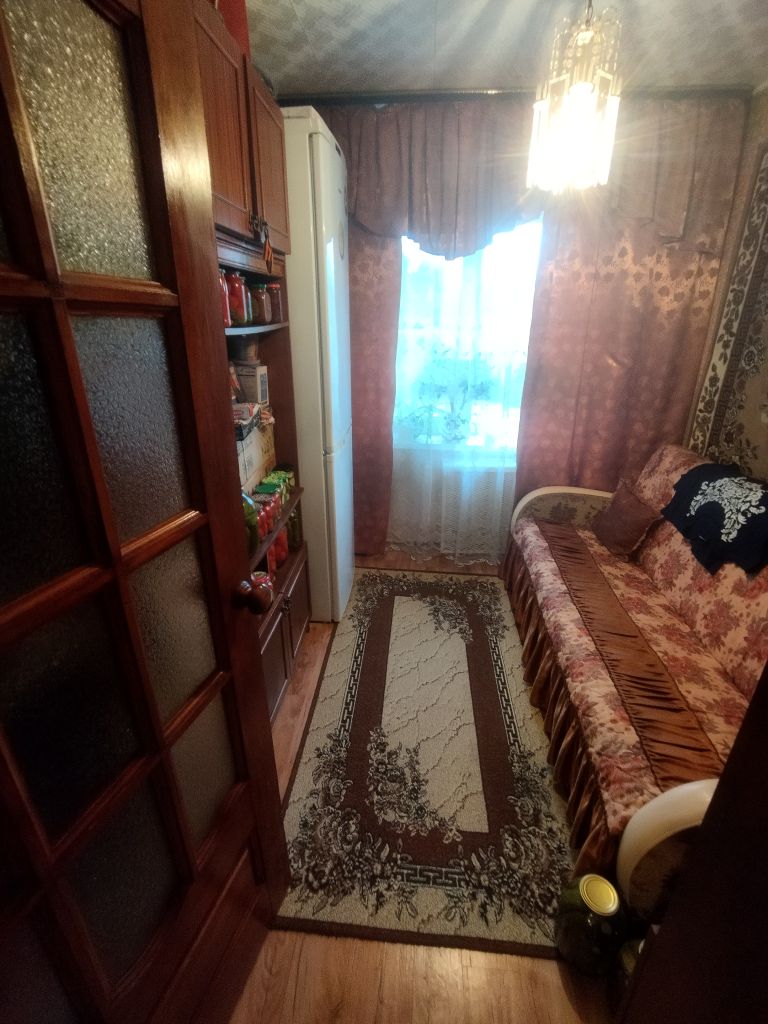 Продажа 4-комнатной квартиры, Новомосковск, Генерала Белова ул,  3а