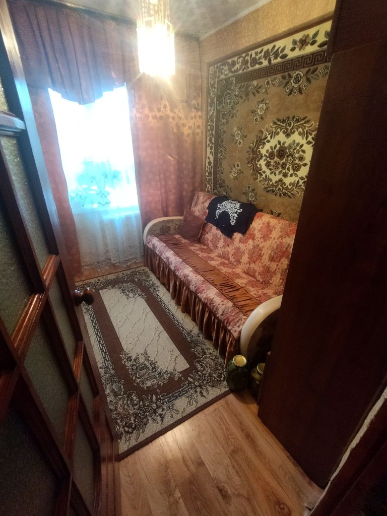 Продажа 4-комнатной квартиры, Новомосковск, Генерала Белова ул,  3а