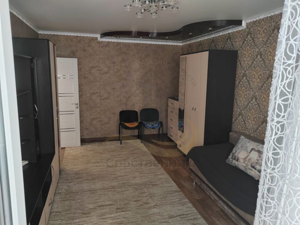 Аренда 1-комнатной квартиры, Старый Оскол, Восточный мкр,  1а