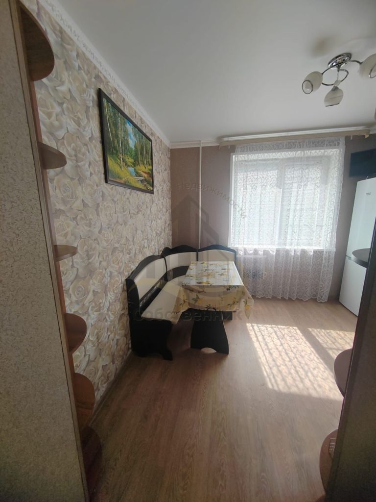 Аренда 1-комнатной квартиры, Старый Оскол, Восточный мкр,  1а