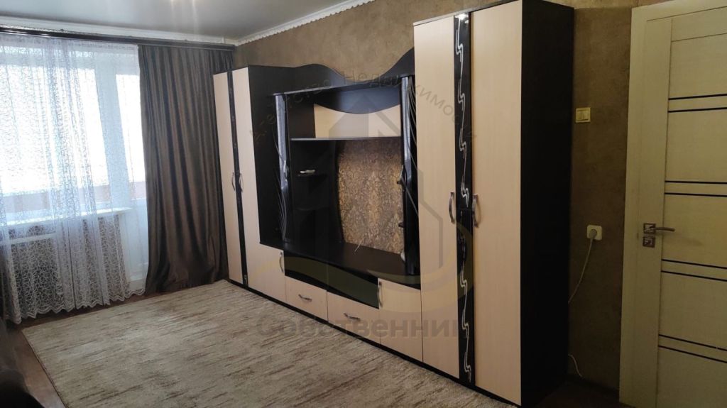 Аренда 1-комнатной квартиры, Старый Оскол, Восточный мкр,  1а