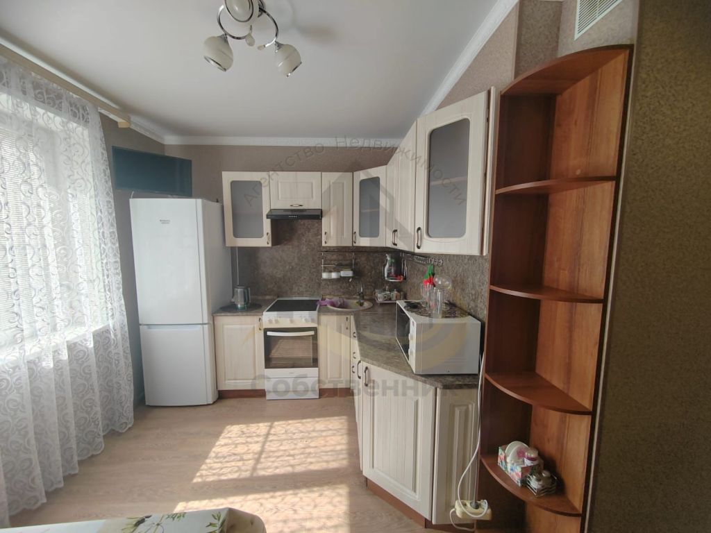 Аренда 1-комнатной квартиры, Старый Оскол, Восточный мкр,  1а