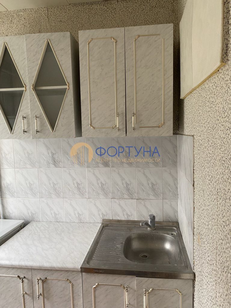 Продажа 3-комнатной квартиры, Белгород, Садовая ул,  65а