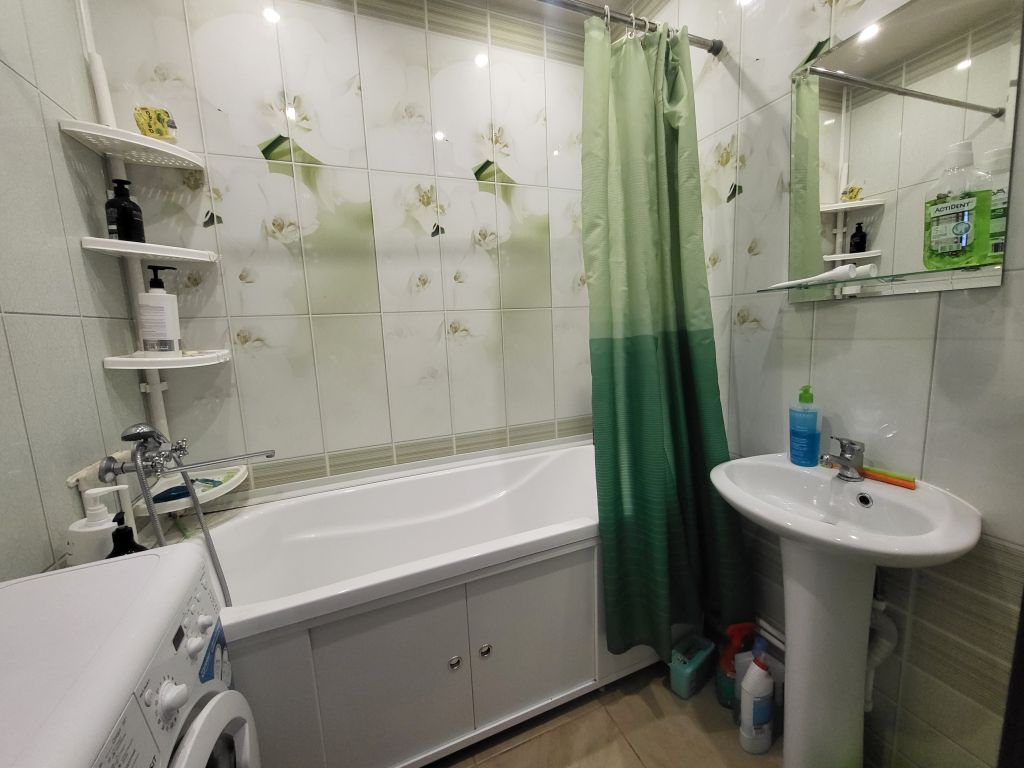 Продажа 2-комнатной квартиры, Иваново, Революционная ул,  36к2