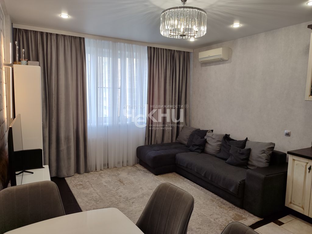 Продажа 2-комнатной квартиры, Нижний Новгород, Волжская наб,  8к1