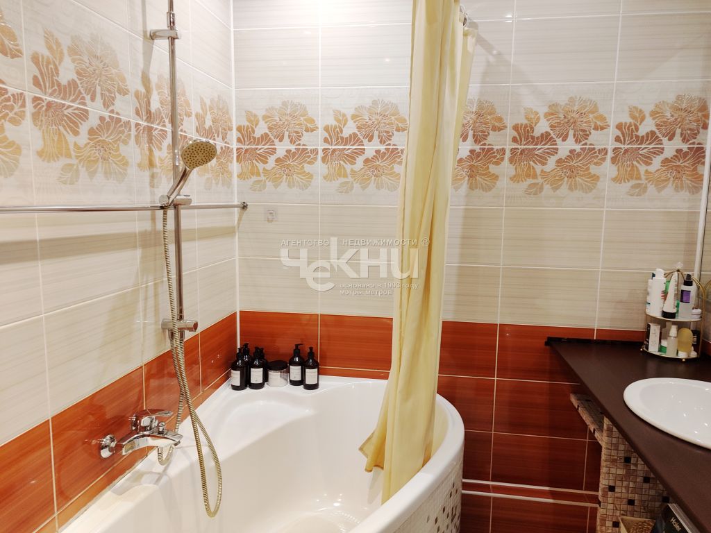 Продажа 2-комнатной квартиры, Нижний Новгород, Волжская наб,  8к1