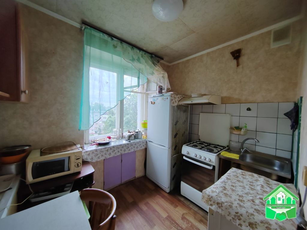 Продажа 4-комнатной квартиры, Ярославль, Матросова проезд,  8