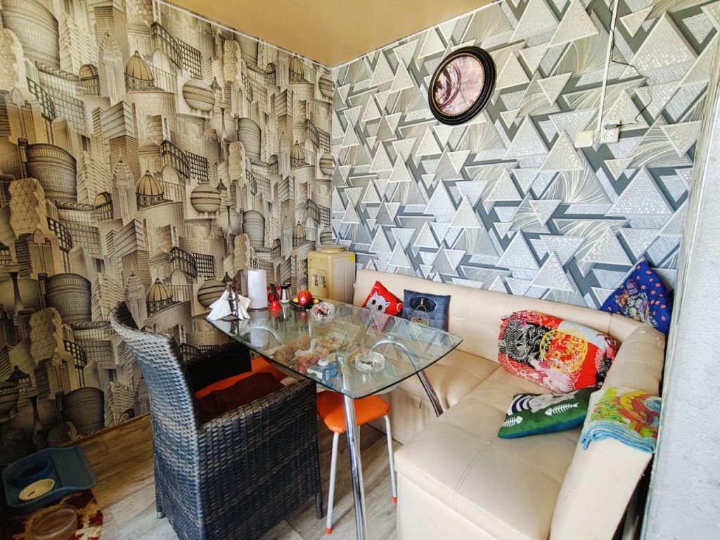 Продажа 4-комнатной квартиры, Новомосковск, Маяковского ул,  6