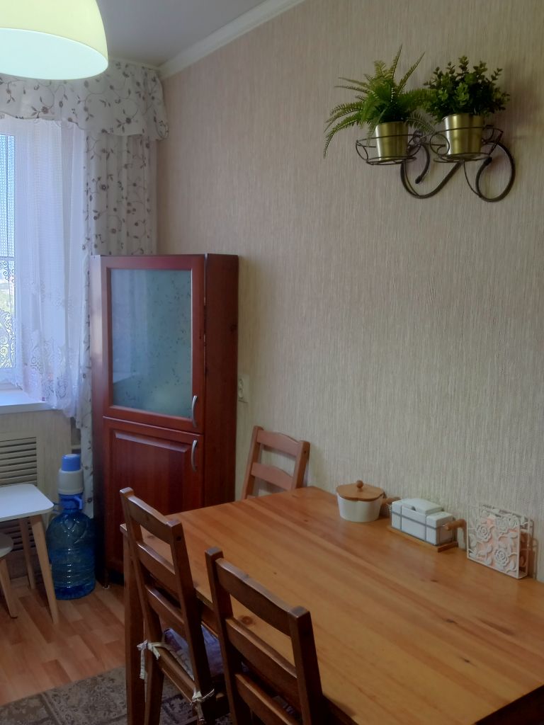 Продажа 3-комнатной квартиры, Батайск, Герцена ул,  35